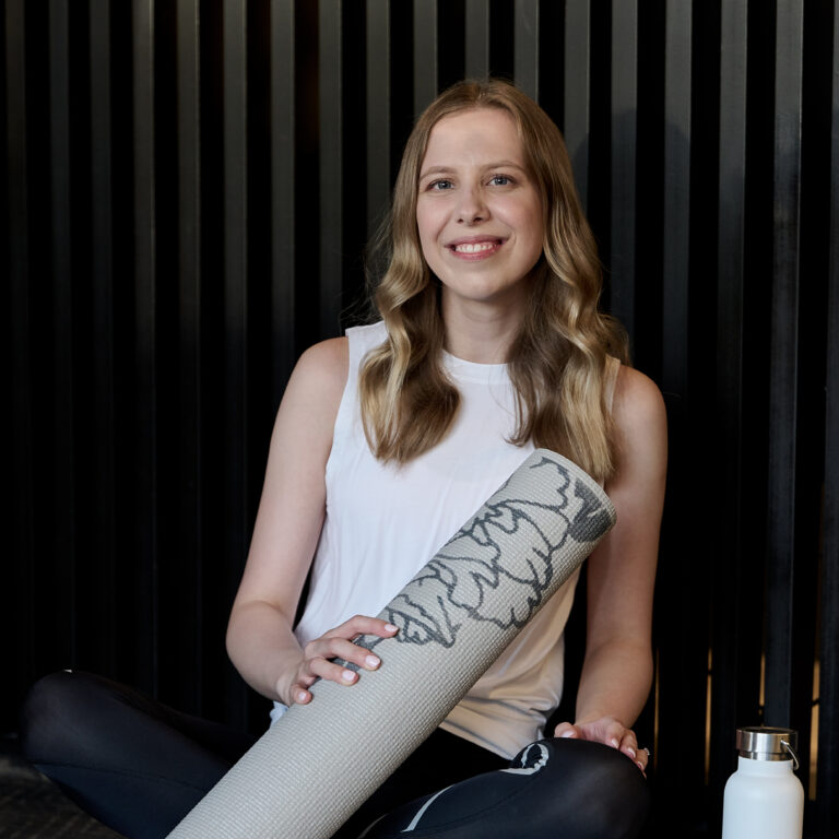 Andjela Pelemis alternate